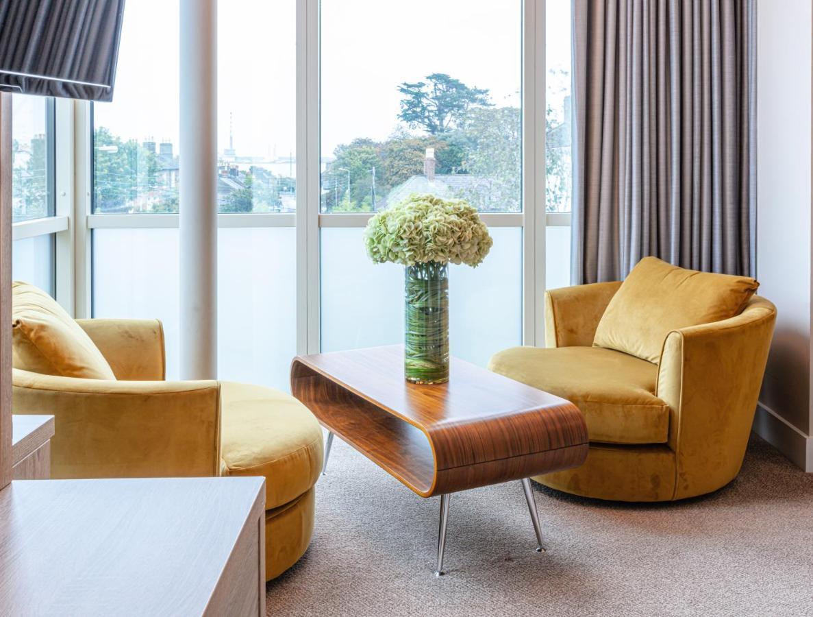 Готель Gleesons Townhouse Booterstown Дублін Екстер'єр фото